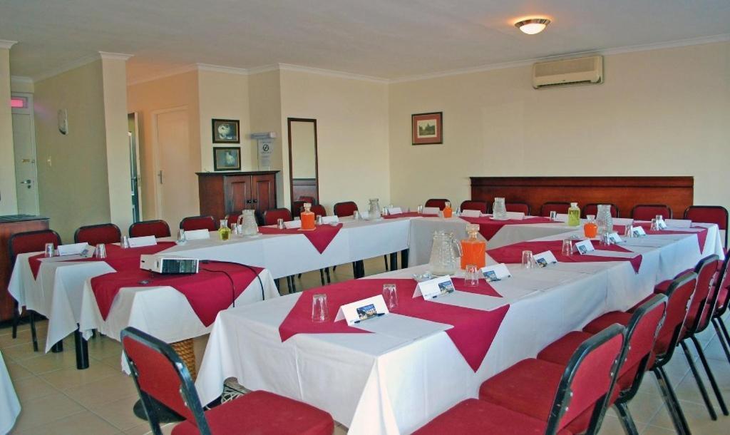 פורט אליזבת' Chapman Hotel And Conference Centre מראה חיצוני תמונה
